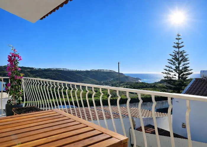 Stylish Ocean-view House Near Ericeira