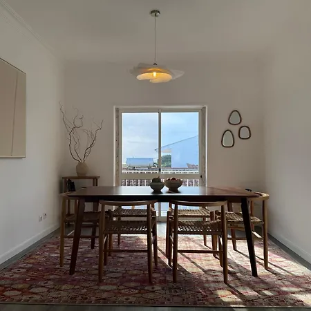 Stylish Ocean-view House Near Ericeira *